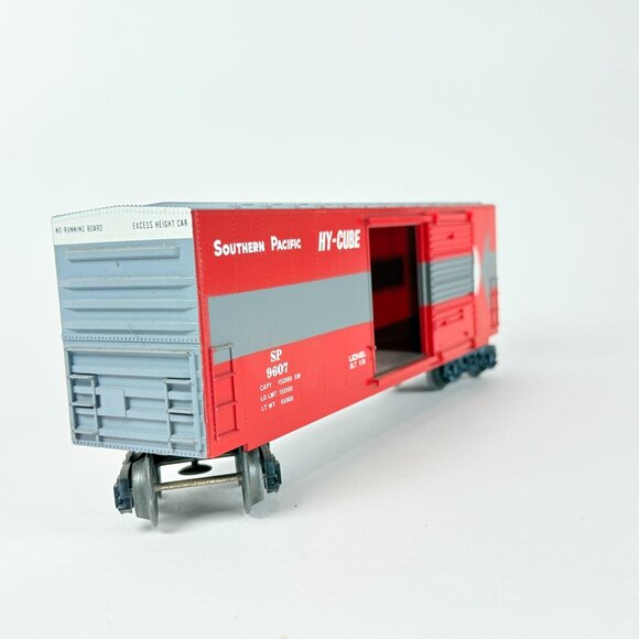 Southern Pacific SP 9607 Lionel O Scale Hy-Cube Boxcar 10" Red Gray Detailed - Picture 3 of 10